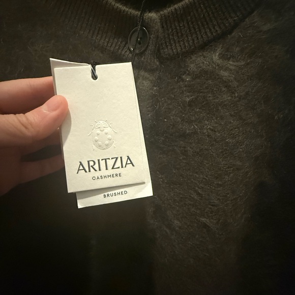 Aritzia Brushed Cashmere Relaxed Crew Cardigan - Picture 4 of 6